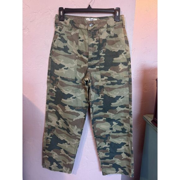 Free People Remy Camo Cropped Pants Size 26 - Picture 4 of 10